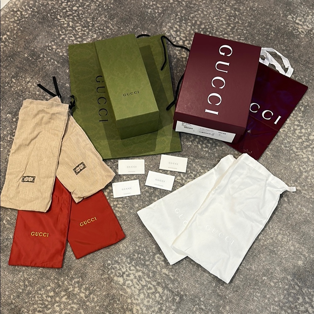 Gucci Luxury Packaging Set in Green and Red